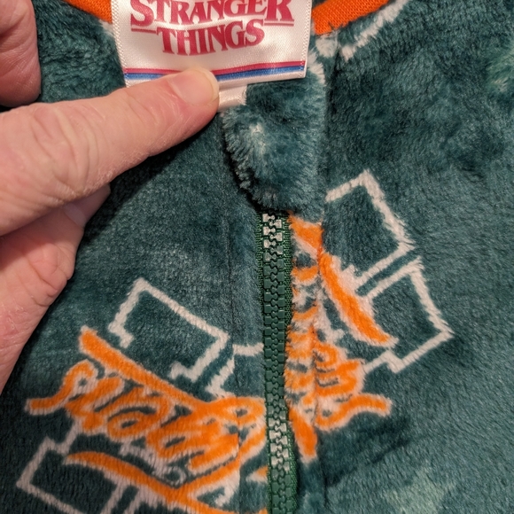 Boys Pajamas Stranger Things - Picture 4 of 4